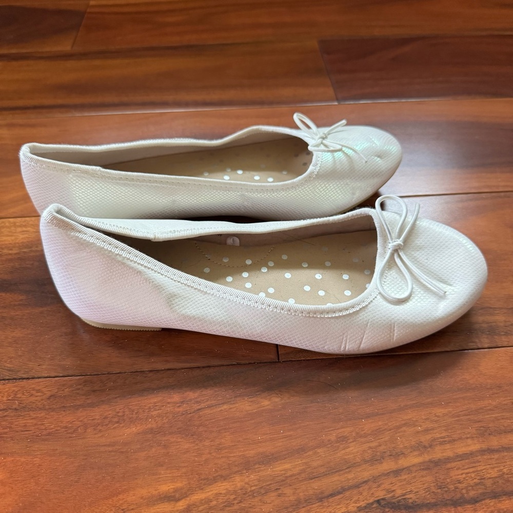 Cat & Jack White Ballet Flats Size 3